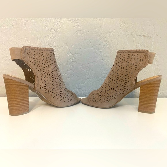 Lauren Conrad tan heels - Picture 1 of 3